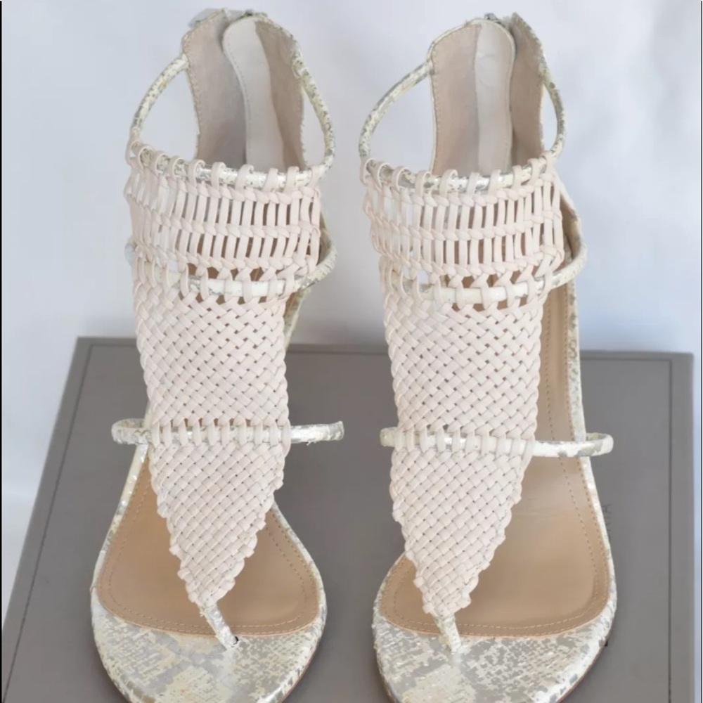 NWB BCBG Day Sandal Natural US8 EU38 Origin 325.00